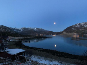 Kvaløya apartment by the sea